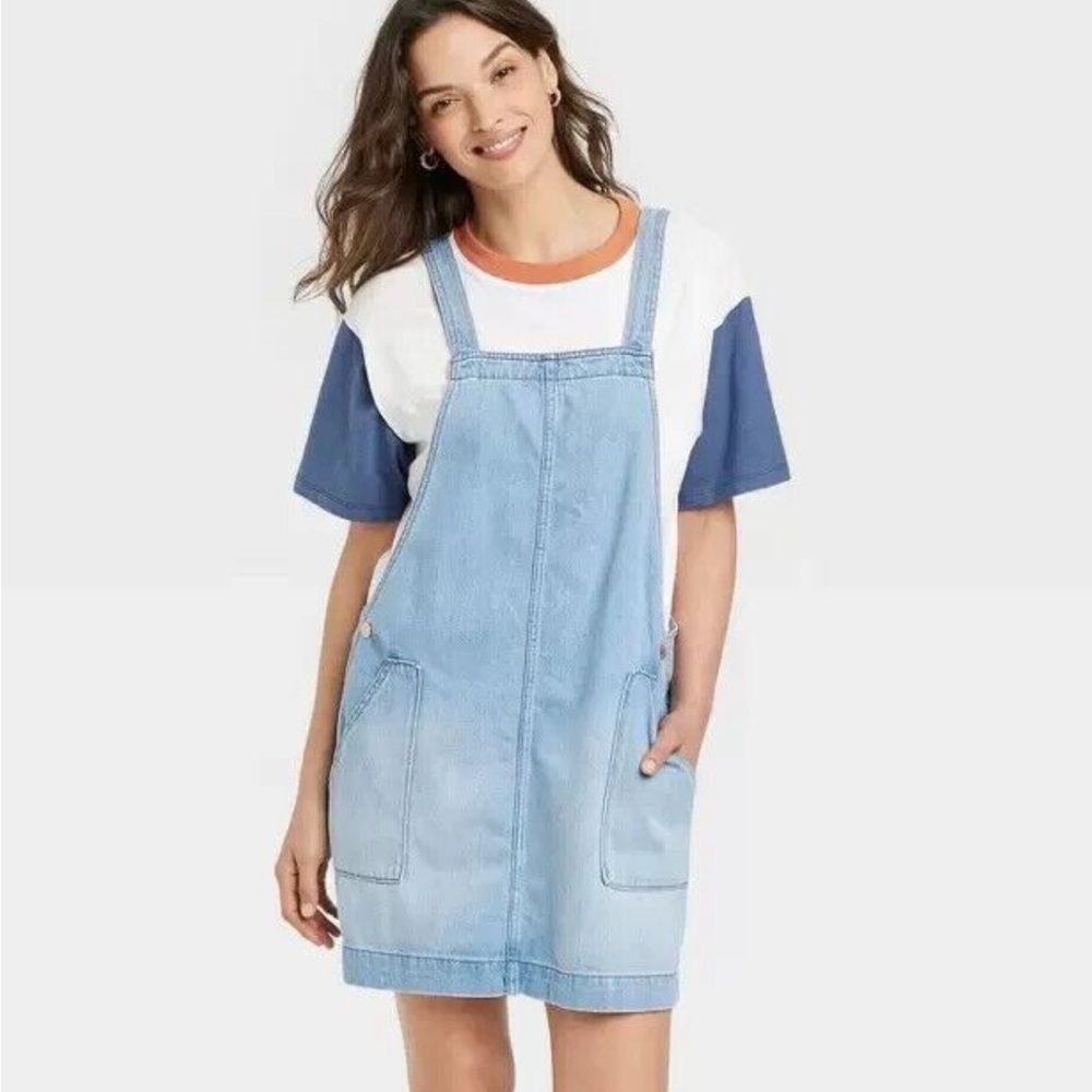 Universal Threads Light wash denim dress Size XS